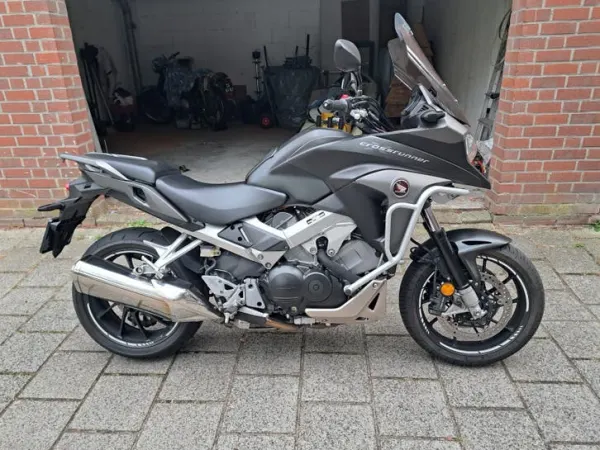 2014 Honda VFR 800 X Crossrunner-Nieuw Model, Weinig Gebruikt - € 6.500 · Bieden (1/1)