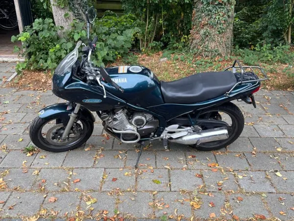 Bouwjaar onbekend Yamaha XJ600 Diversion-Betrouwbare Motor - € 500 · Bieden (1/1)