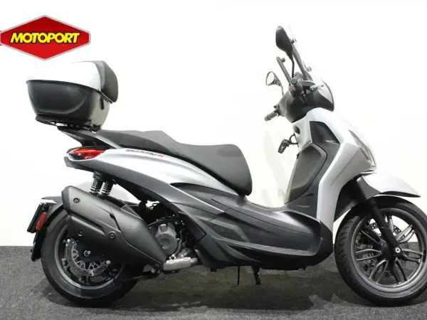 2024 Piaggio Beverly 400 - €6,745 (1/1)
