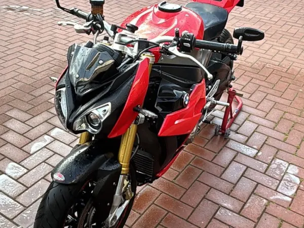2016 BMW S 1000 R - € 9.000 (1/1)