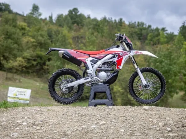 Bouwjaar onbekend Fantic XEF 310 Enduro-Supermoto - € 10.795 · Bieden (1/1)