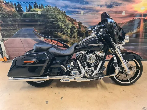 2014 Harley-Davidson Street Glide FLHX - €15,950 (1/1)