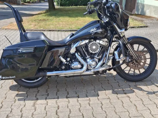 2010 Harley-Davidson Street Glide - €12,950 (1/1)