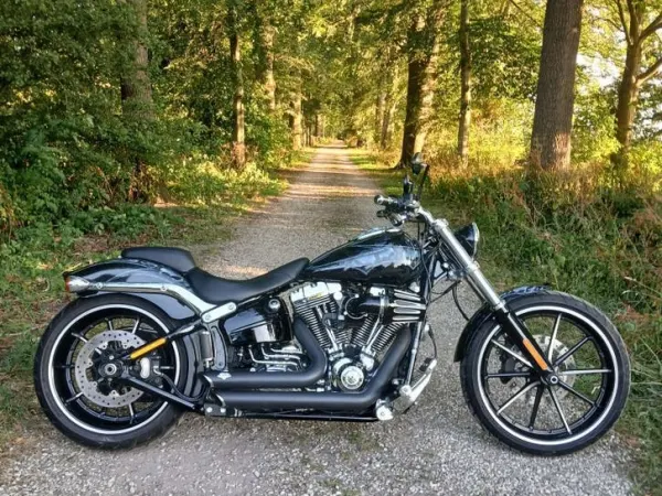 2015 Harley-Davidson Breakout - € 22.500 (1/1)
