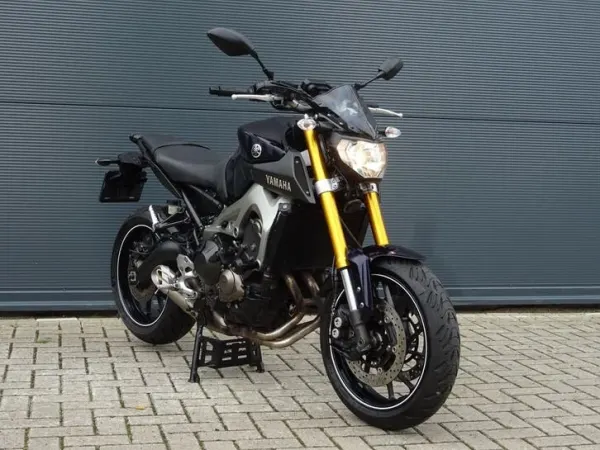 Bouwjaar onbekend Yamaha MT 09 ABS 2014 MT09 Middenbok Engine Protection - € 5.499 · Bieden (1/1)