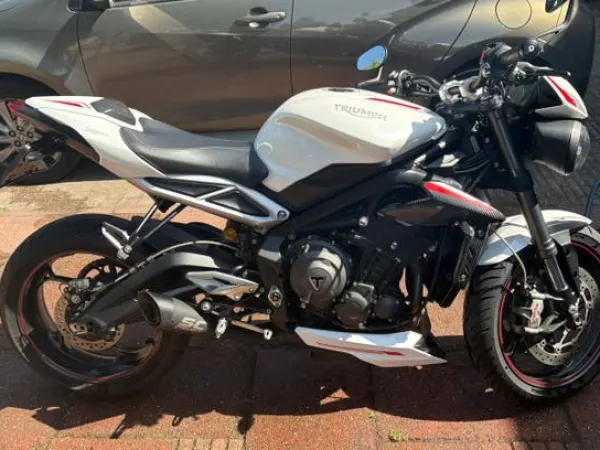 Year unknown Triumph Street Triple RS 2019 - €7,000 · Bidding (1/1)