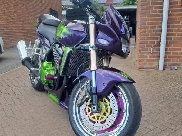 1998 Kawasaki Zrx1100 Custom-Opvallend en Krachtig - € 3.900 · Bieden (1/1)