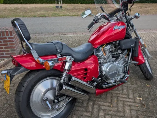 1988 Honda VF 750 - € 2.499 · Bieden (1/1)