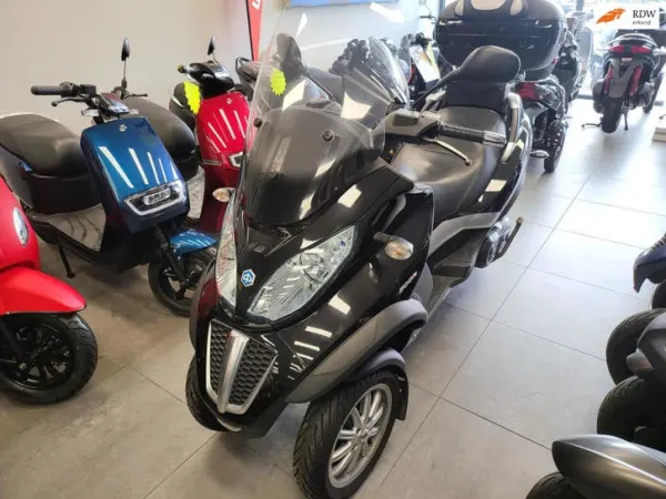 2013 Piaggio MP3 LT - € 4.750 (1/1)