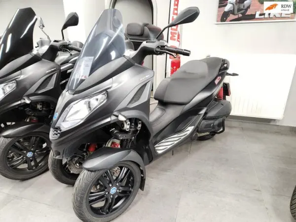 2020 Piaggio MP3 300 - € 5.500 (1/1)