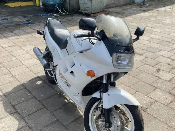 1991 Honda VFR 750 - € 1.950 · Bieden (1/1)