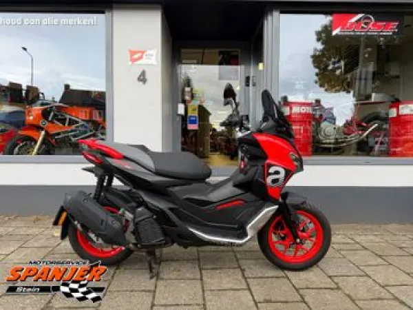 2022 Aprilia SR GT 200 - € 3.750 (1/1)