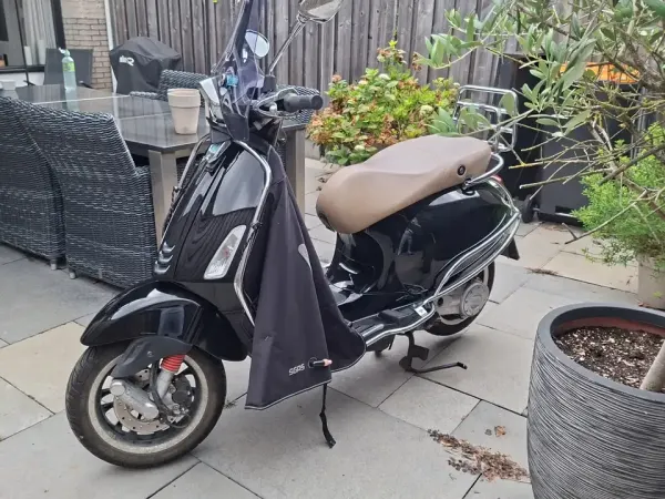 2022 Vespa Sprint S 50 - € 3.950 (1/1)