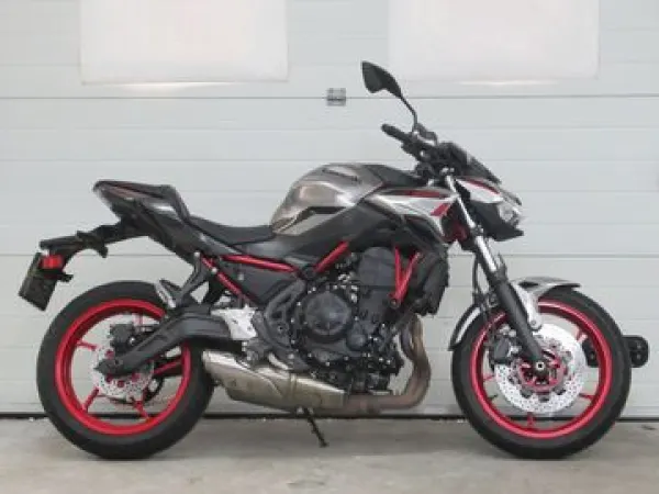 2023 Kawasaki Z650 - € 5.500 (1/1)