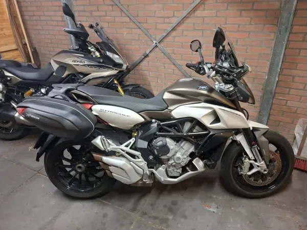 2015 MV Agusta Stradale 800 - € 6.000 (1/1)