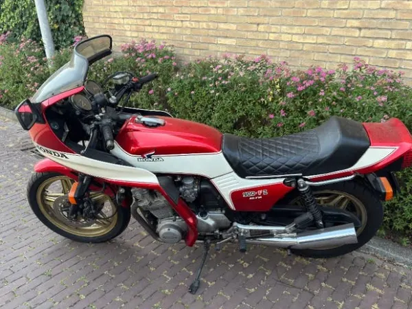 1980 Honda CB 900 - €4,000 · Bidding (1/1)