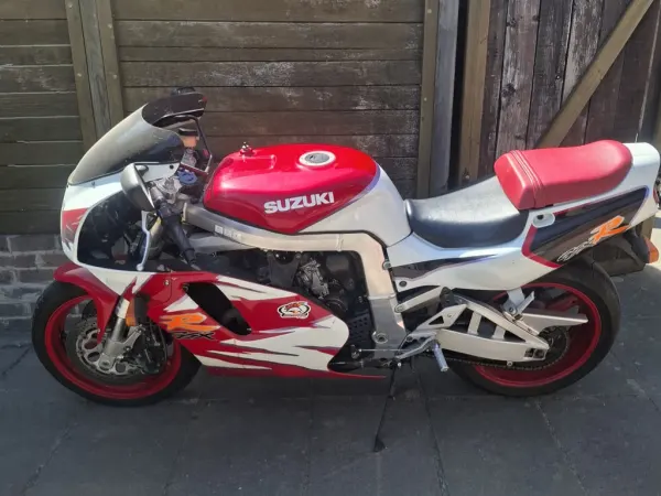 1995 Suzuki GSX-R750 - € 3.450 (1/1)