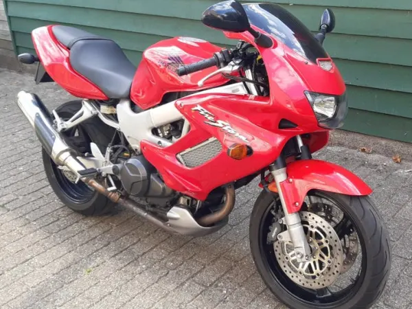 2001 Honda VTR 1000 - €3,000 · Bidding (1/1)