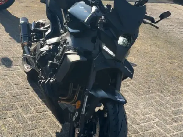 2024 Yamaha MT-09 - € 12.000 · Bieden (1/1)