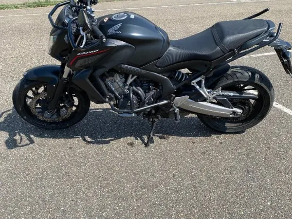 2017 Honda CB 650 F - € 5.000 · Bieden (1/1)