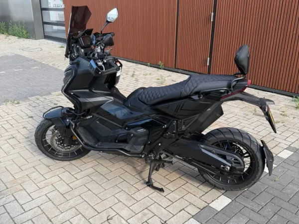2023 Honda X-ADV - €14,000 · Bidding (1/1)