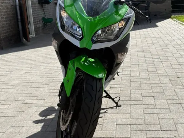 2013 Kawasaki Ninja 300 - € 4.400 · Bieden (1/1)