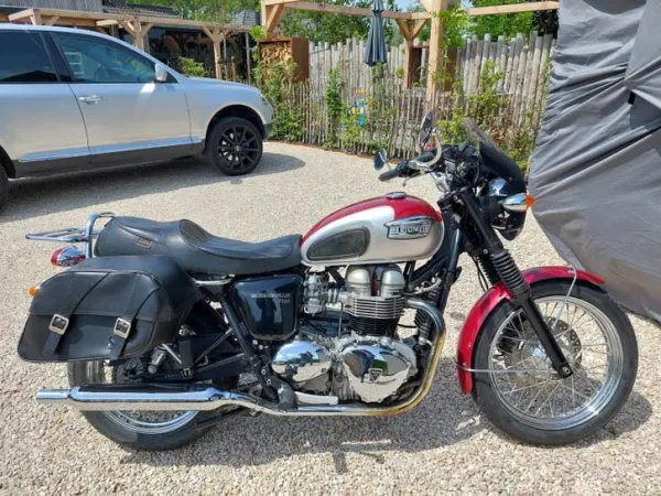2001 Triumph Bonneville t100 2001 - € 4.750 · Bieden (1/1)
