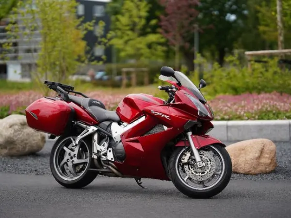 2008 Honda VFR 800 - € 4.500 · Bieden (1/1)