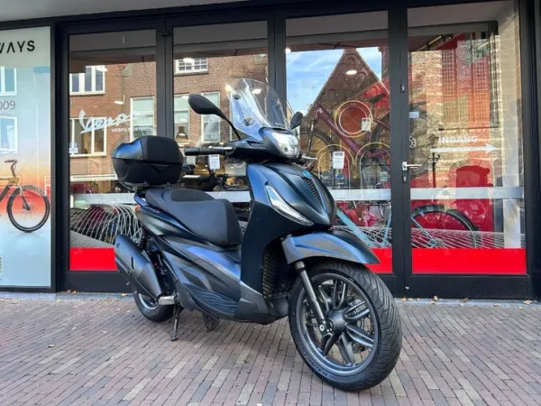 2024 Piaggio Beverly 400 - €5,799 (1/1)