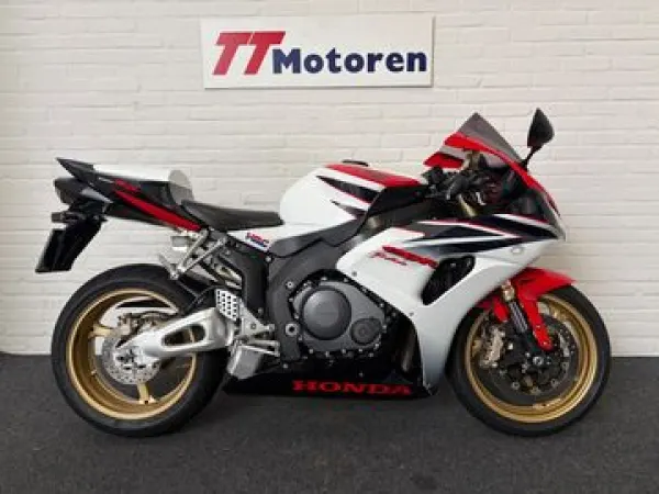 2006 Honda CBR 1000 RR Fireblade - €6,999 (1/1)