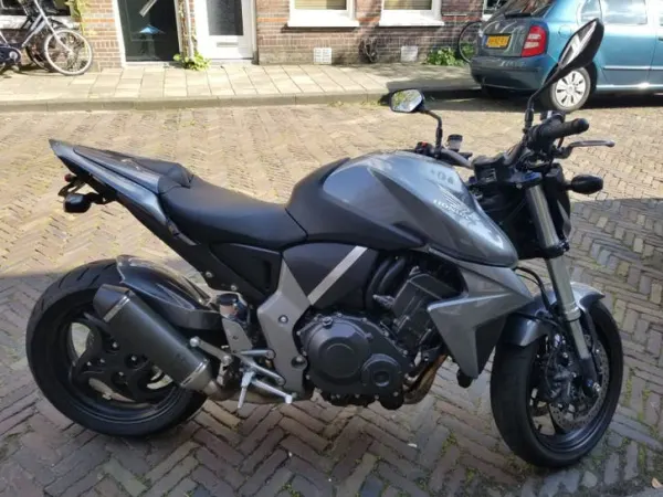 2009 Honda CB1000R Naked Bike-2009-50.000km - Bidding (1/1)