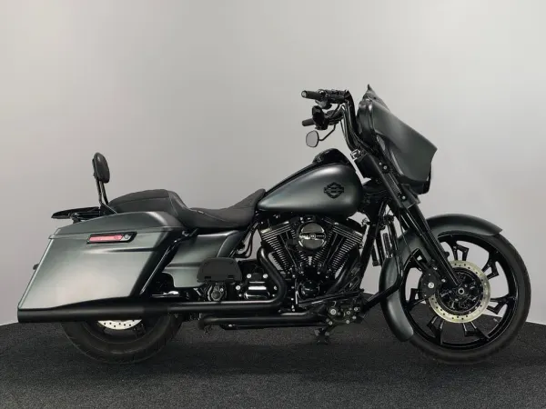 2016 Harley-Davidson Street Glide FLHX - €18,495 (1/1)
