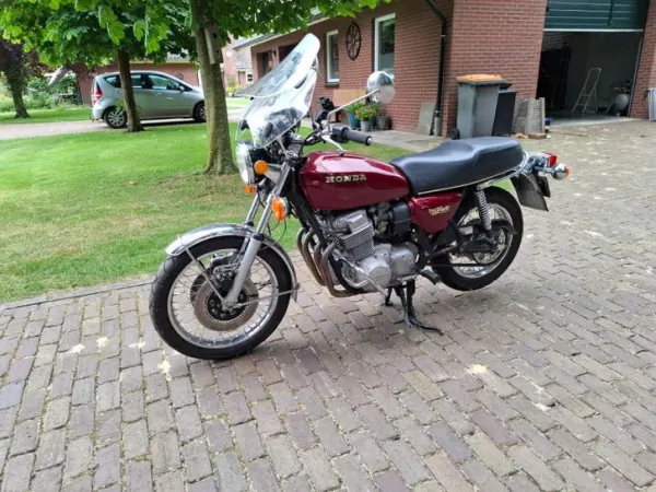 Year unknown Honda CB750 uit 1976-Klassieke Toermotor - Bidding (1/1)