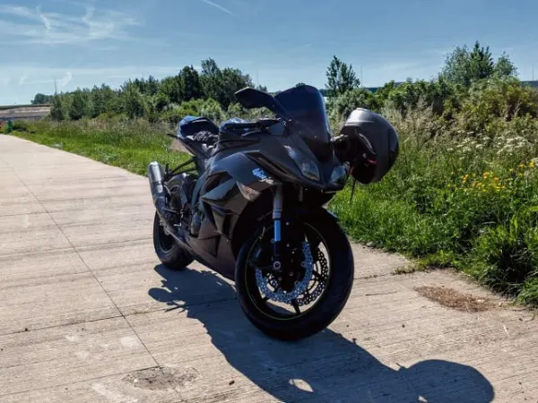2009 Kawasaki Ninja ZX-6R - €4,999 · Bidding (1/1)