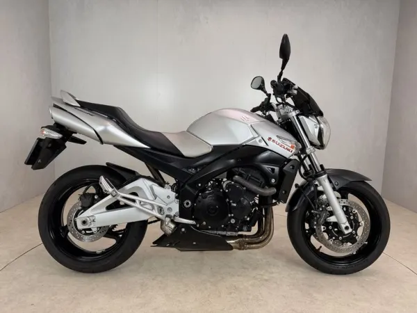 2008 Suzuki GSR 600 - € 3.490 · Bieden (1/1)