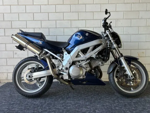 2005 Suzuki SV 1000 - € 2.550 (1/1)