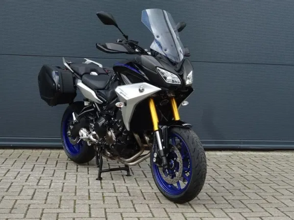 Bouwjaar onbekend Yamaha Tracer 900 GT 2019 Zgan Quickshift Kofferset MT 09 9 - € 9.999 · Bieden (1/1)