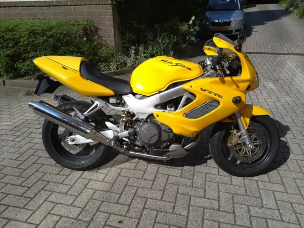 1999 Honda VTR 1000 - €1,000 (1/1)