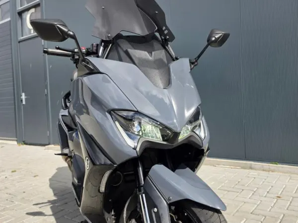 2021 Yamaha Tmax 560 Tech Max-Luxe Motorscooter - € 12.500 · Bieden (1/1)
