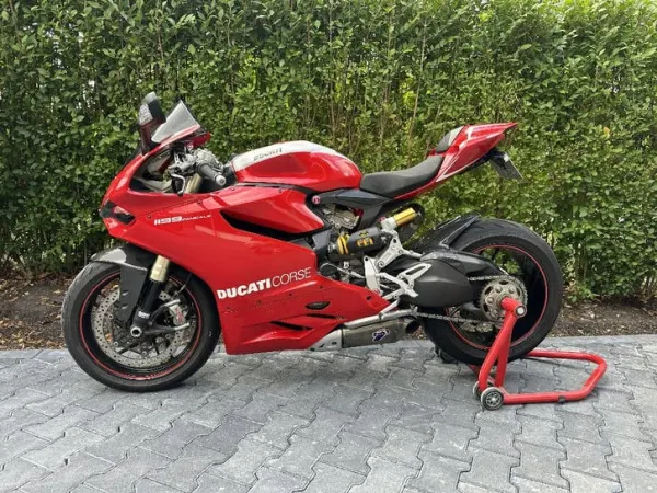 2012 Ducati Panigale 1199 - €11,500 · Bidding (1/1)