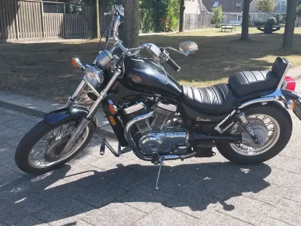 1986 Suzuki VS 700 - €1,000 (1/1)