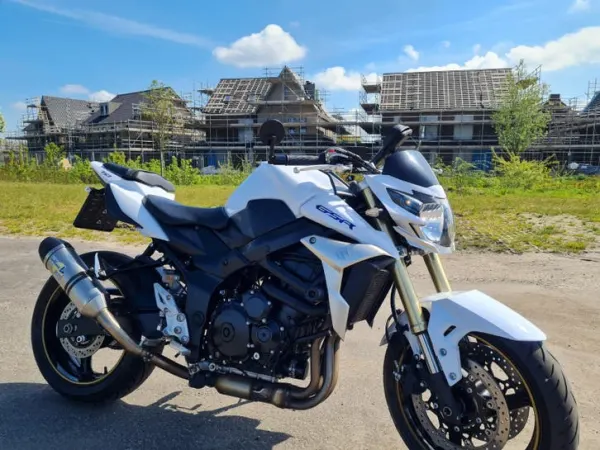 2011 Suzuki GSR 750 - € 6.190 (1/1)