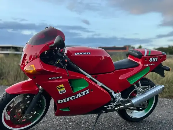 1990 Ducati 851 - € 9.499 · Bieden (1/1)