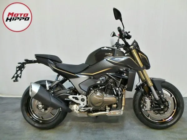 2025 QJMotor SRK 550 - € 5.500 (1/1)