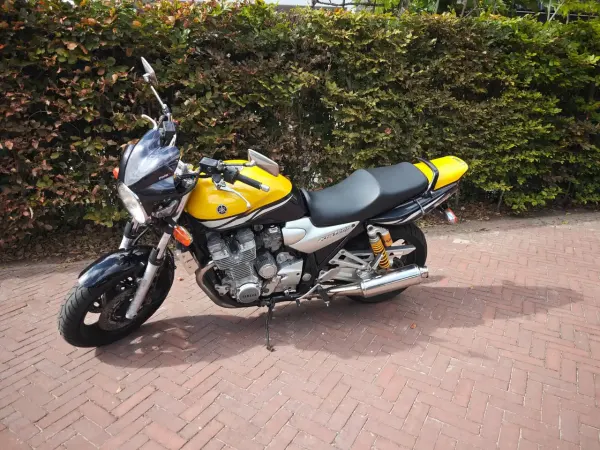 2001 Yamaha XJR 1300 - € 3.750 · Bieden (1/1)