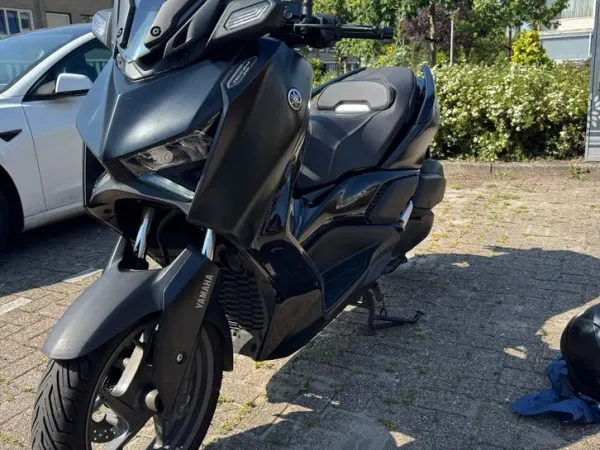 2024 Yamaha X Max 300 - € 6.900 (1/1)