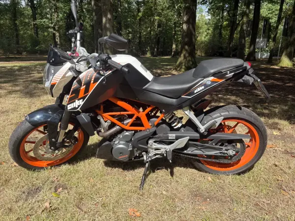 2014 KTM 390 Duke - € 3.000 (1/1)