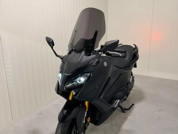 2023 Yamaha T-Max 560 Tech Max-Vol Opties, Akrapovic, J Costa - € 12.995 (1/1)