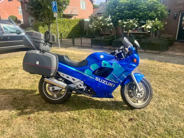 1995 Suzuki GSX 750 - € 1.100 (1/1)
