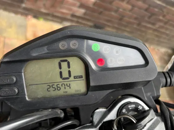Bouwjaar onbekend BMW G 650 XCountry met ABS en Topkoffer - € 4.000 · Bieden (1/1)